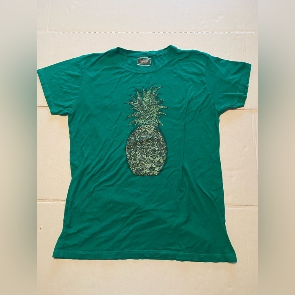 Design by Humans Pineapple Sketch by Hinterlund T-Shirt (Juniors ) Size Small